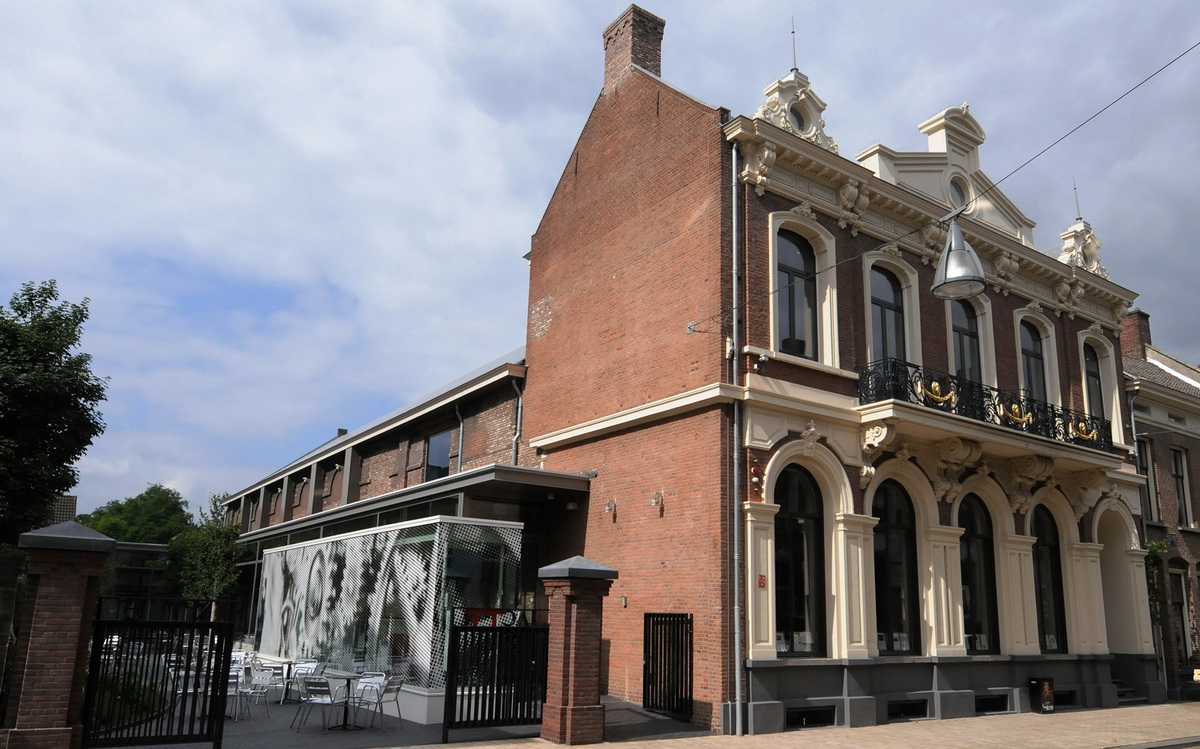 Cinecitta 电影院——600万欧元翻新工程中的大红鹰dhy CIS 产品
