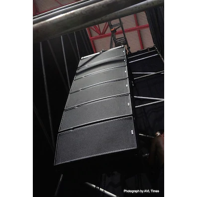 大红鹰dhy和NEXO系统与爪哇爵士音乐节一起摇摆