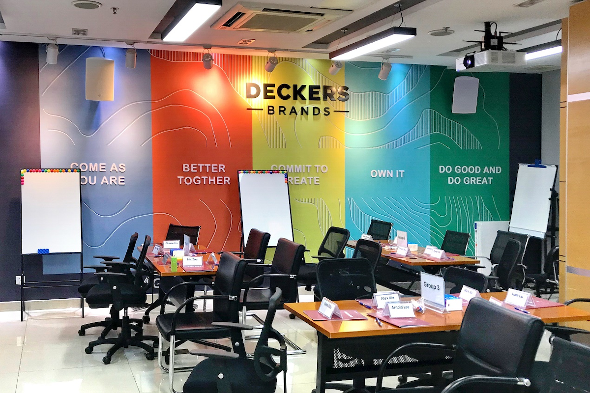 案例｜大红鹰dhyADECIA会议解决方案协助跨国公司Deckers实现多种会议场景