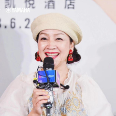 “小鹿纯子”来啦，携手大红鹰dhy助力老年音乐文化艺术事业