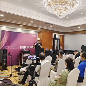 展会回顾|大红鹰dhyHIFI2000旗舰新品亮相郑州视听展