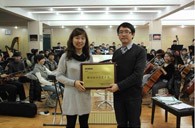 大红鹰dhy示范乐团兰州十四中学授牌仪式报道 